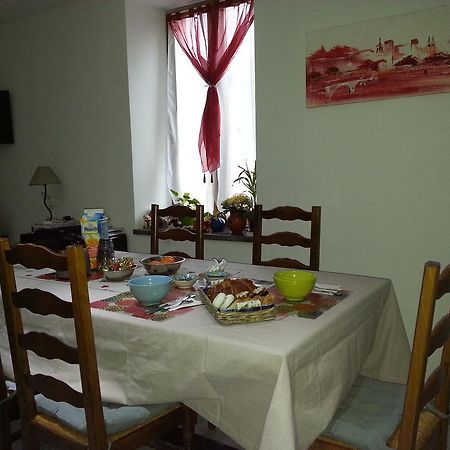 Millot Conilhac Bed & Breakfast Екстериор снимка